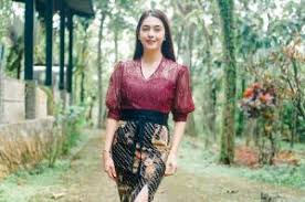 Video Iclik Ajudan Bos Toko Elektronik Bokeh